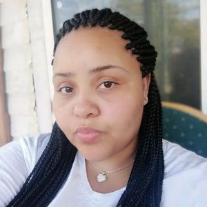 Meet your Posher, Marissa